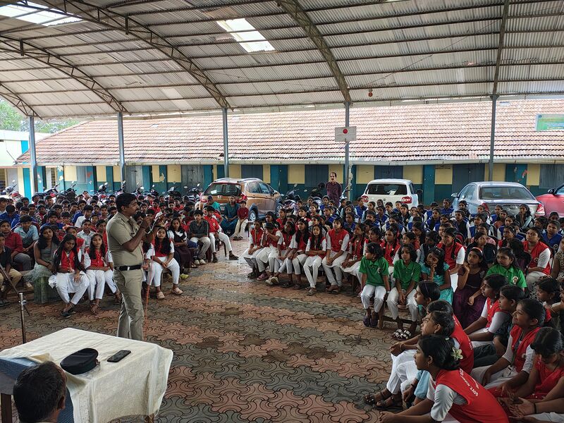 പ്രമാണം:44071 lahari 2025 3.jpg