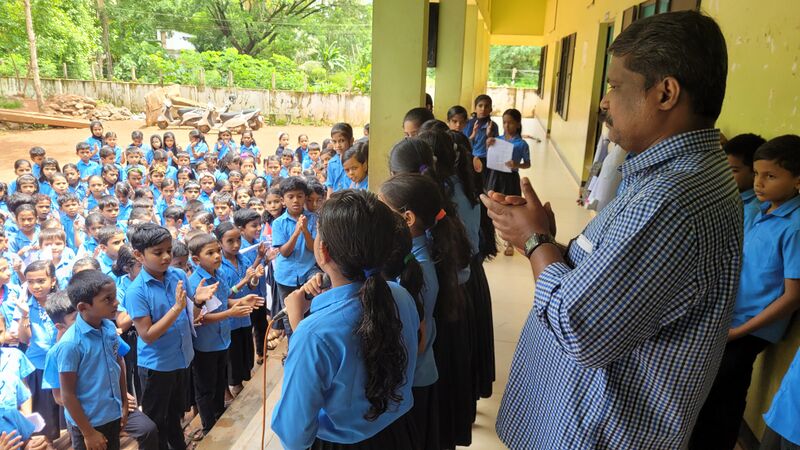 പ്രമാണം:48210 hitech.jpg