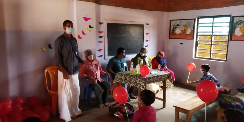 പ്രമാണം:48239 pravesanolsavam09.jpeg