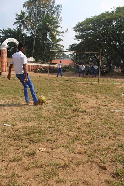 പ്രമാണം:Million goal (6).JPG