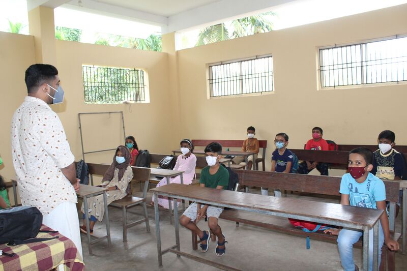 പ്രമാണം:Nupsclass 3.jpg