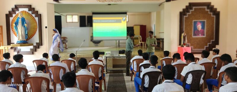 പ്രമാണം:Ssquiz 35052 23 1.jpg