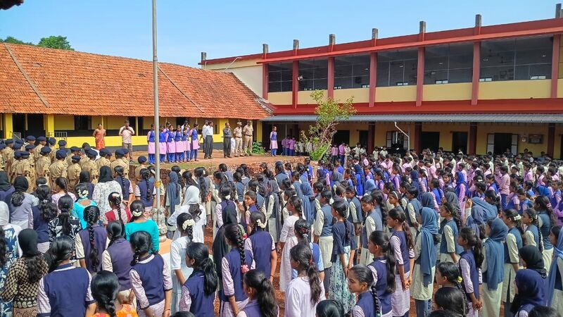 പ്രമാണം:11051 Pravesh...jpg