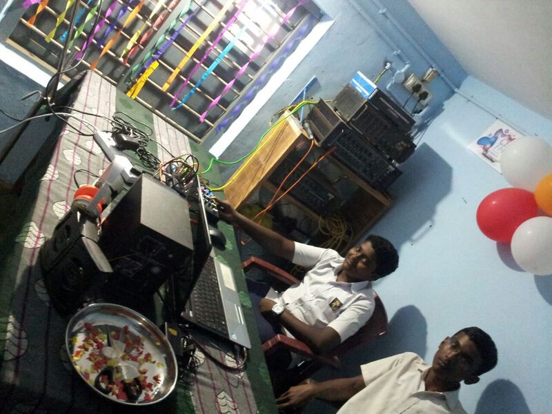 പ്രമാണം:19068 FM ON AIR.jpg