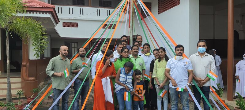 പ്രമാണം:25024 indday (4).jpg