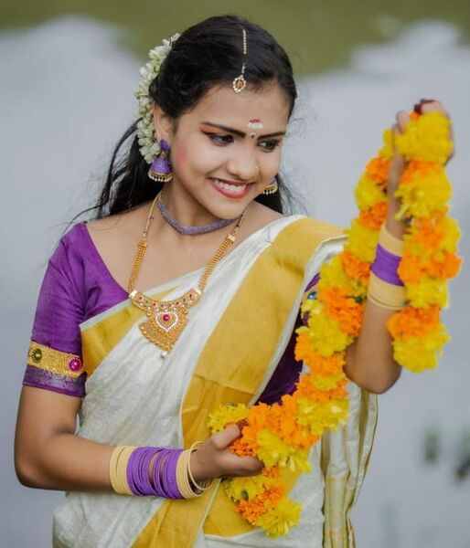 പ്രമാണം:26009 Malayali manga 2.jpg