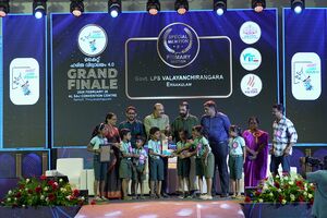 27232-hv4-finale-valayanchira 1.jpg