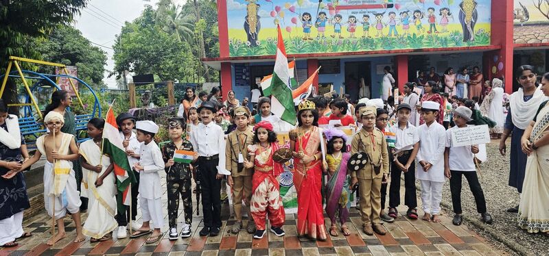 പ്രമാണം:42405 INDEPENDENCE DAY CELEBRATION.jpeg