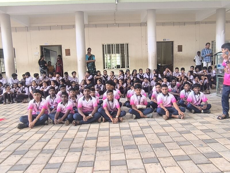 പ്രമാണം:44029 2348.jpg