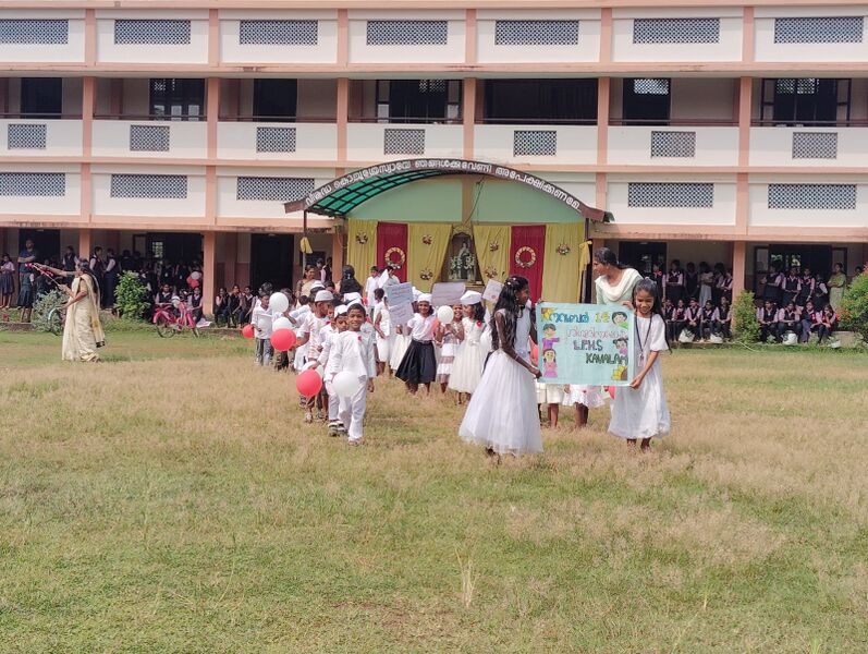 പ്രമാണം:46038 shishudinam 1.jpg