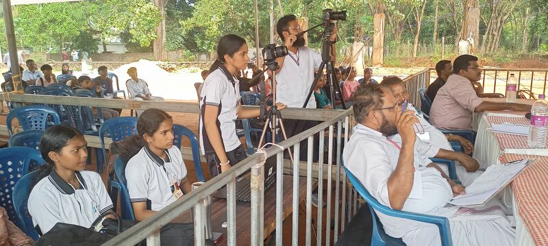 പ്രമാണം:48047 Kalolsavam Documentation.jpg