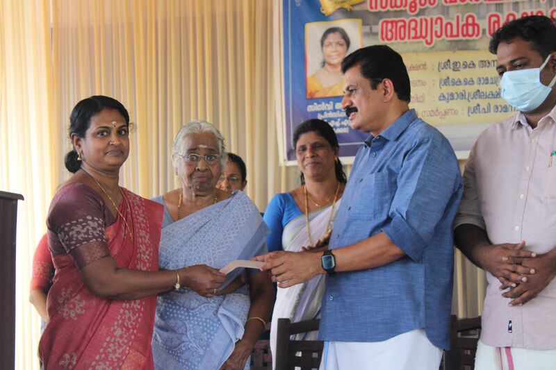 പ്രമാണം:A6 23052-min.JPG