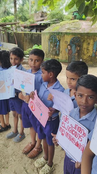 പ്രമാണം:ALP 35330 LAHARI VIRUDHA DINAM3.jpg