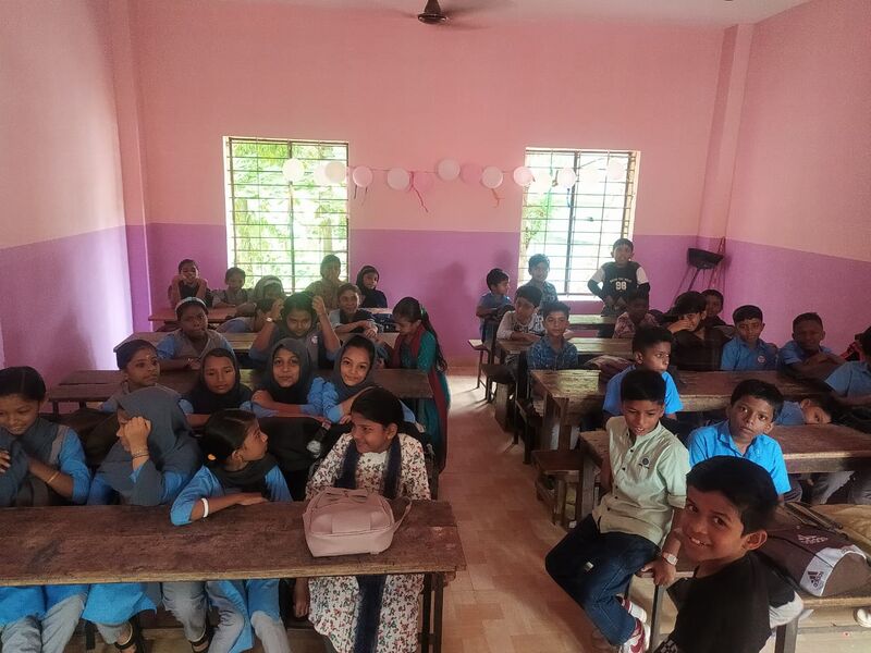 പ്രമാണം:UPClass 19769.jpeg