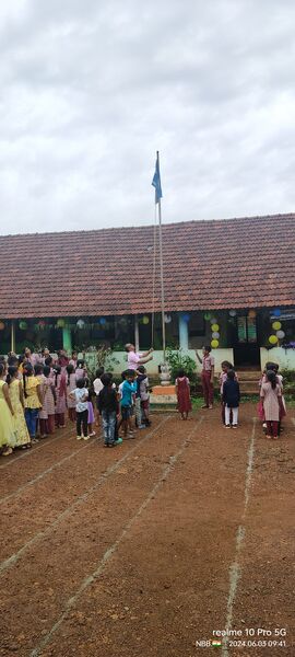 പ്രമാണം:11257 school my village.jpeg