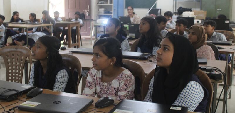 പ്രമാണം:12036 lk exam model 1.JPG