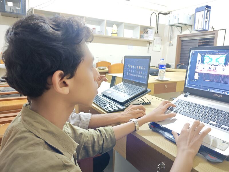 പ്രമാണം:19868-Sargolsavam documentation 2.jpg