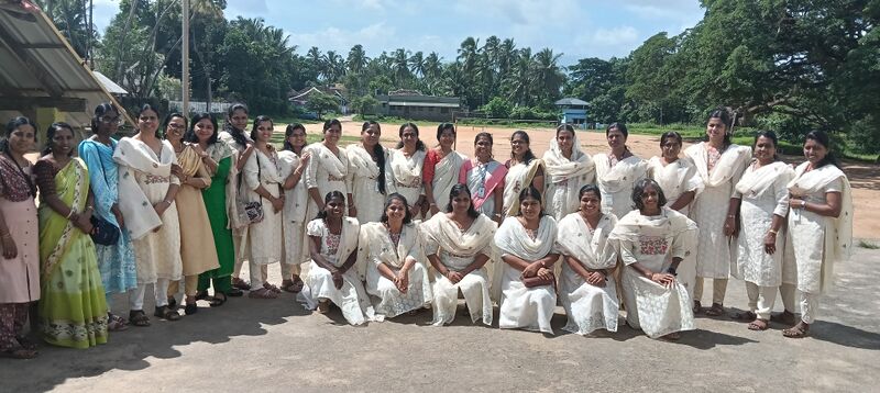 പ്രമാണം:21O39.TEACHERS DAY.jpg