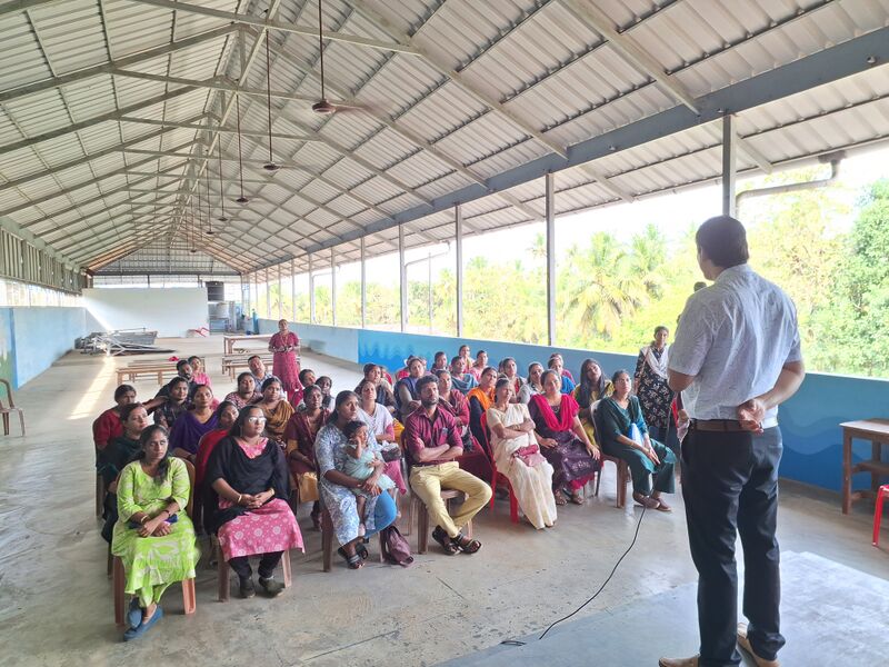 പ്രമാണം:22233 class.jpg