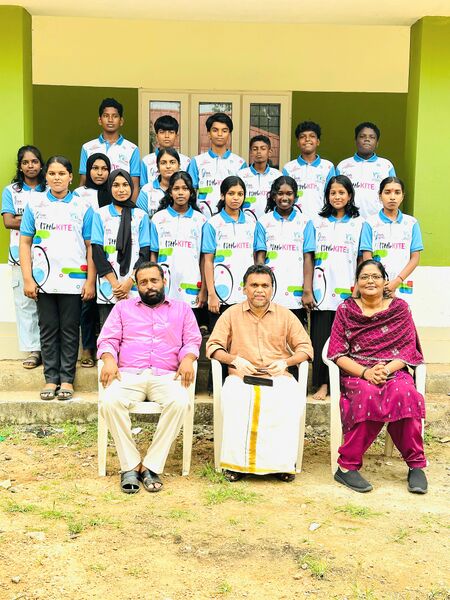 പ്രമാണം:36073 LK uniform.jpg