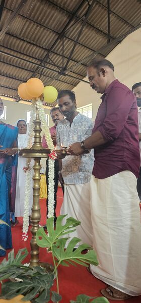 പ്രമാണം:44003 VIRALY 1 05.jpg