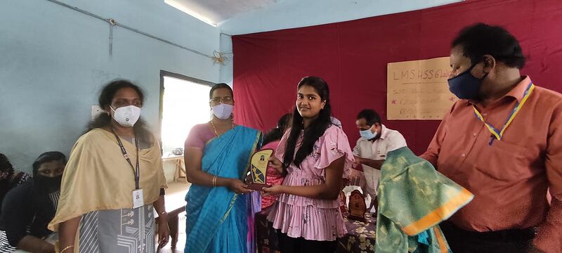 പ്രമാണം:44066 sslc3.jpg