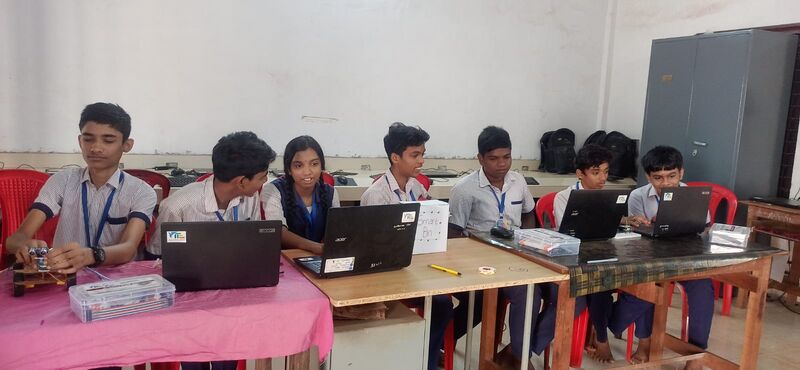 പ്രമാണം:Students fest.jpg