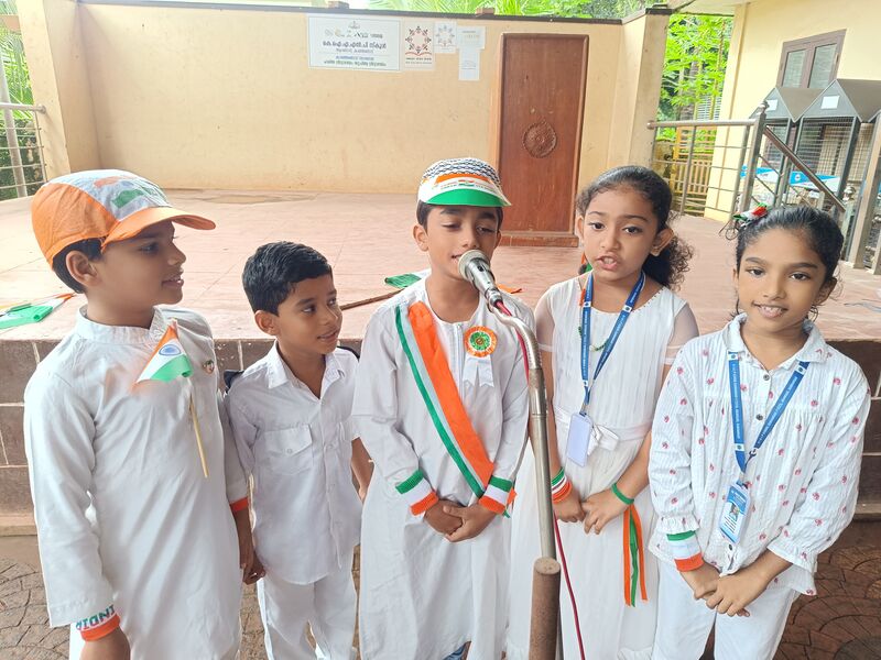 പ്രമാണം:12325 independence day 3.jpg