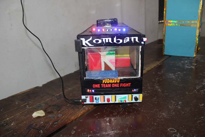 പ്രമാണം:21060-lk bus.png