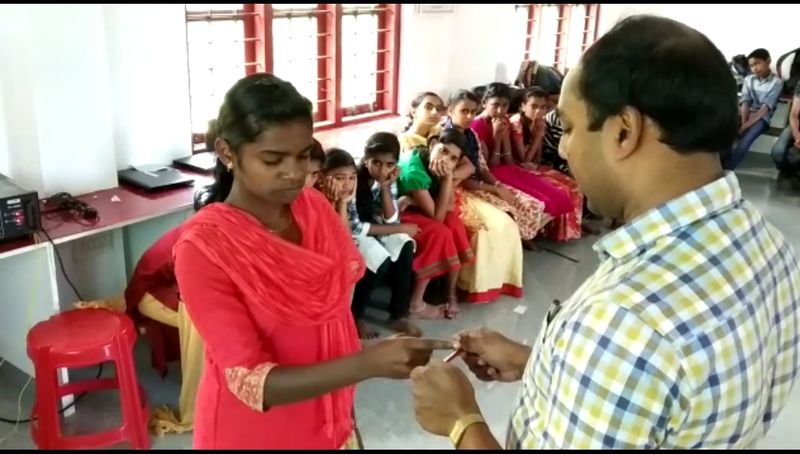 പ്രമാണം:30014 SEM1.jpg