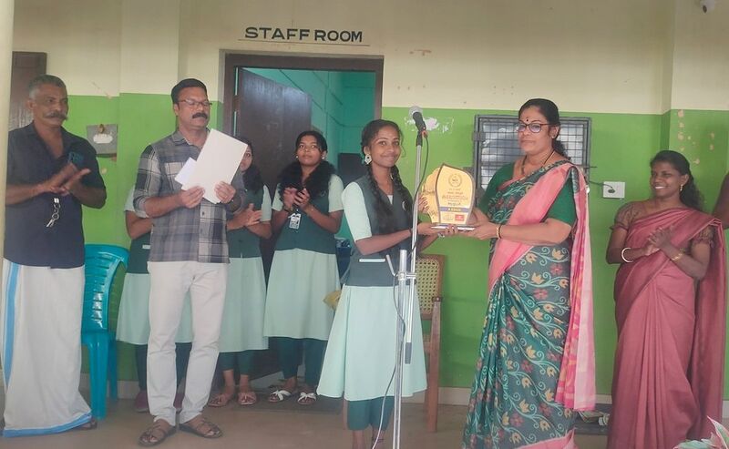 പ്രമാണം:34013state kalolsav 26c.jpg