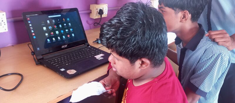 പ്രമാണം:35013 special 25.jpg