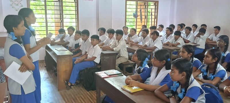 പ്രമാണം:35052 road safety 1.jpg