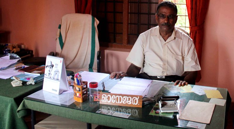 പ്രമാണം:36024 manager.jpg