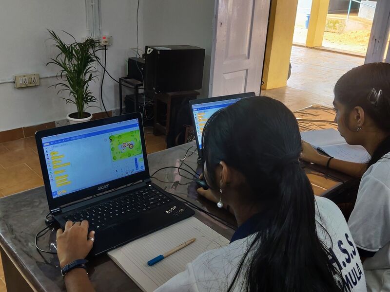 പ്രമാണം:37001-Lk-School Camp 2023-26-8.jpg