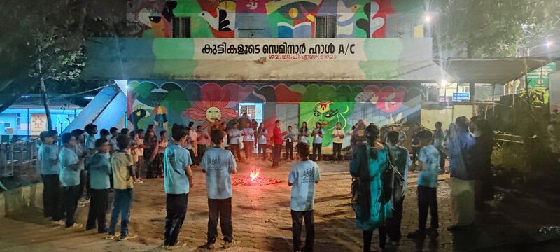 പ്രമാണം:44244 ssss campfire 2025.jpg