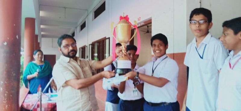 പ്രമാണം:47040 overol science.jpeg