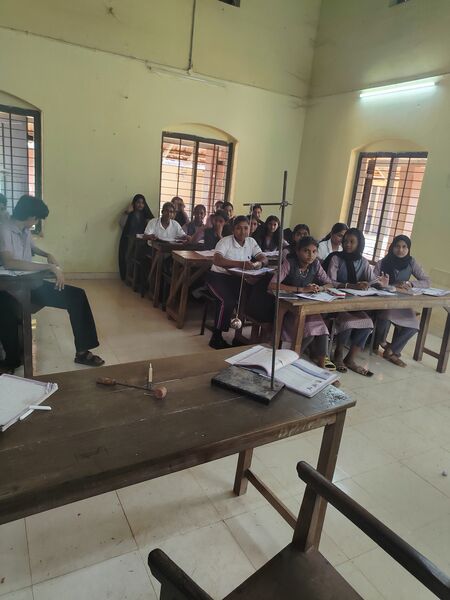 പ്രമാണം:48035 1 .jpg