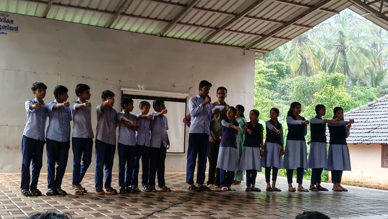 പ്രമാണം:12042 schoolparliment.jpg