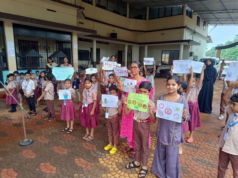 പ്രമാണം:12325 Lahari 2025.jpg