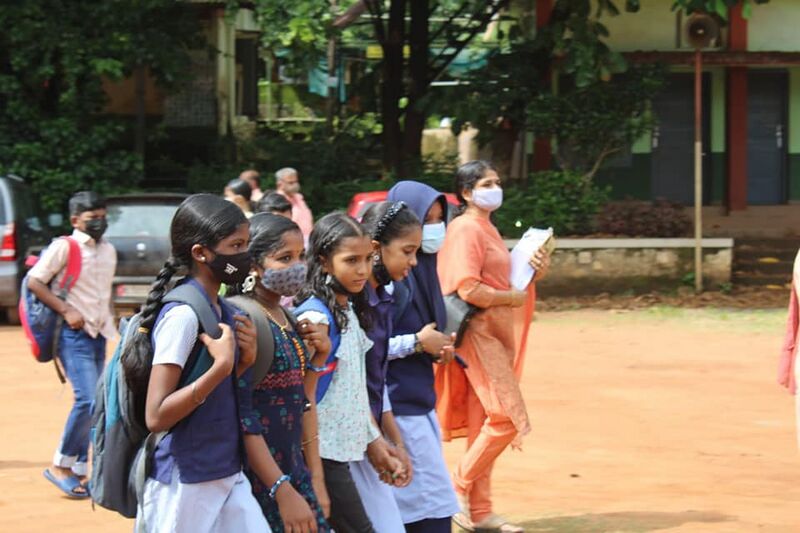 പ്രമാണം:20002 pravesanolsavam2022 4.jpg