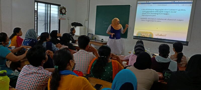 പ്രമാണം:26065-EKM-LKCS22-1 - Suja Krishnakumar.jpg