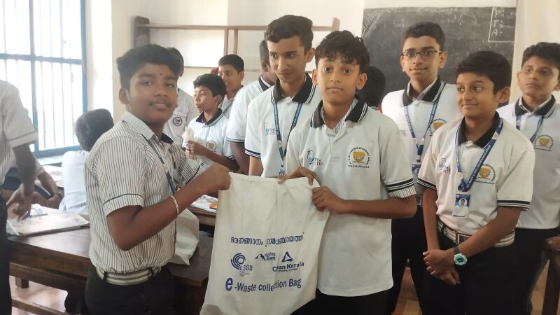 പ്രമാണം:31077 ew2.jpeg