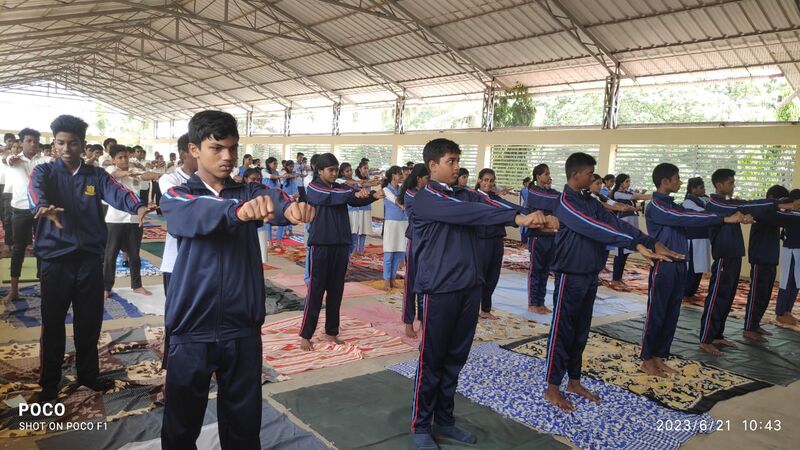 പ്രമാണം:44018 yd23 6.jpg