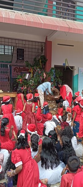 പ്രമാണം:44220 christ1.jpg