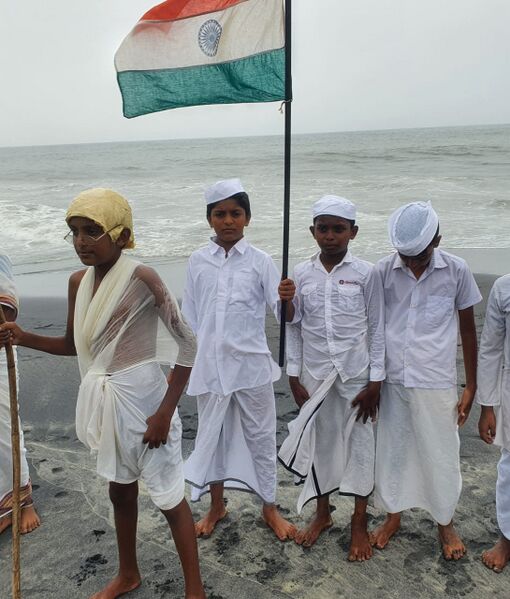 പ്രമാണം:Aug 15 35312.jpg