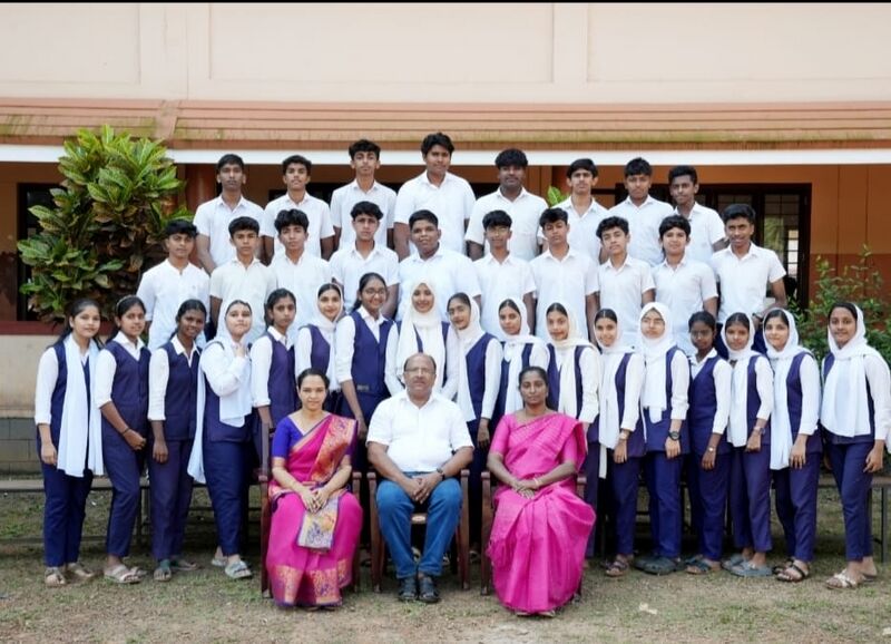 പ്രമാണം:Lk batch 2022-25.jpeg
