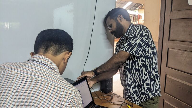 പ്രമാണം:PXL school-camp-18089.jpg