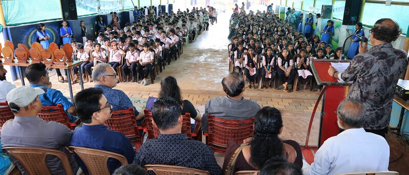 പ്രമാണം:12244 574.jpeg