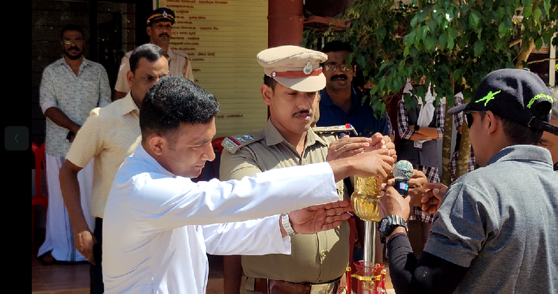 പ്രമാണം:15051 si bather deepa.png